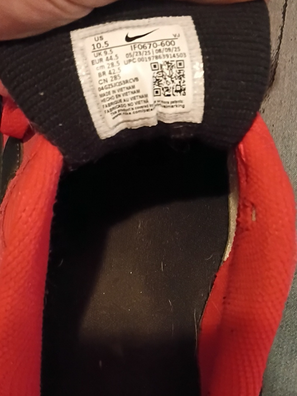 10.5 Mens Like New Air Max!